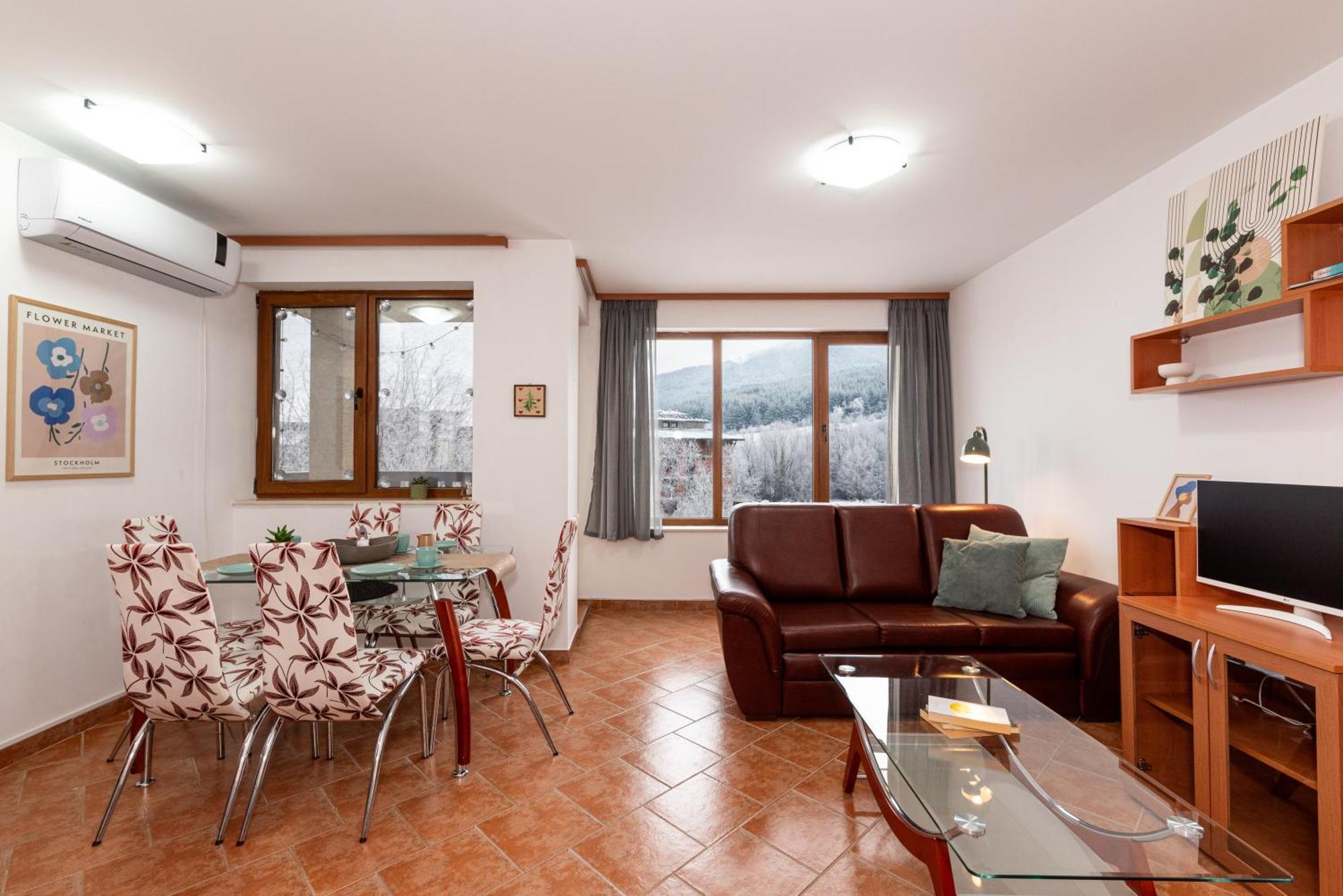 Cozy Mountain View With Balcony & Access Nearby - Serendipity Апартаменти Бансько